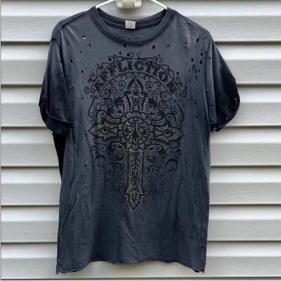 Affliction Grunge Distressed Ripped Studded Short Sleeve Shirt size Medium - Picture 1 of 4